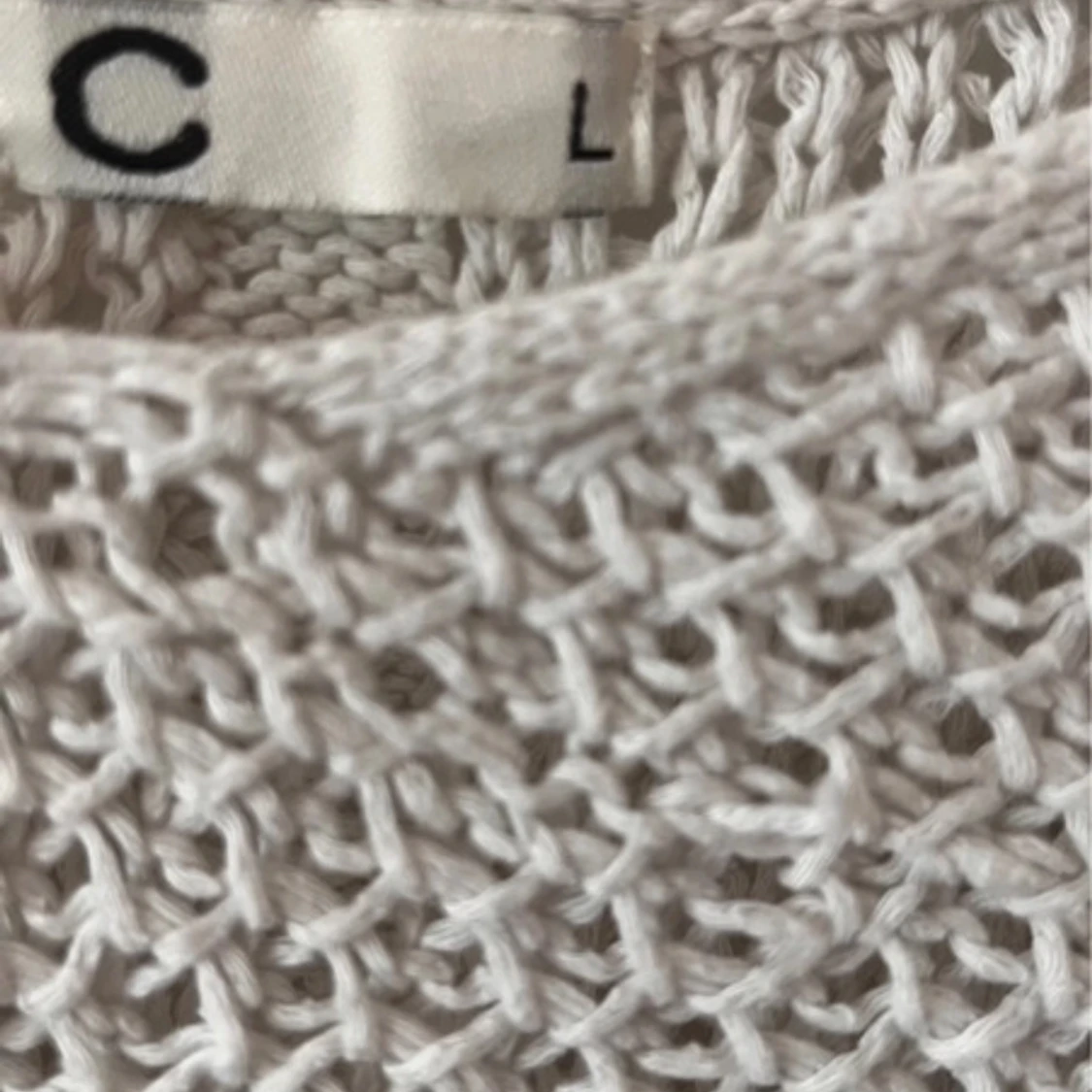 Vit stickad tröja - 1