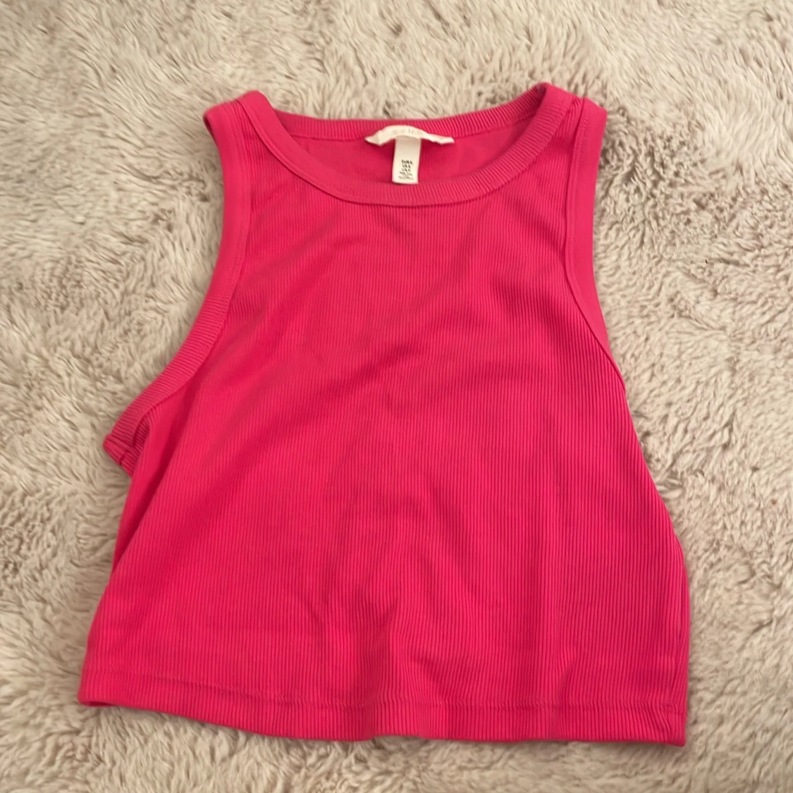 Rosa ribbad croppad linnetopp H&M