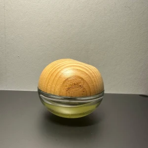 DKNY Be Delicious Coconuts about summer edt 50ml - DKNY Be Delicious Coconuts about summer edt 50ml. Mängd enligt bild.