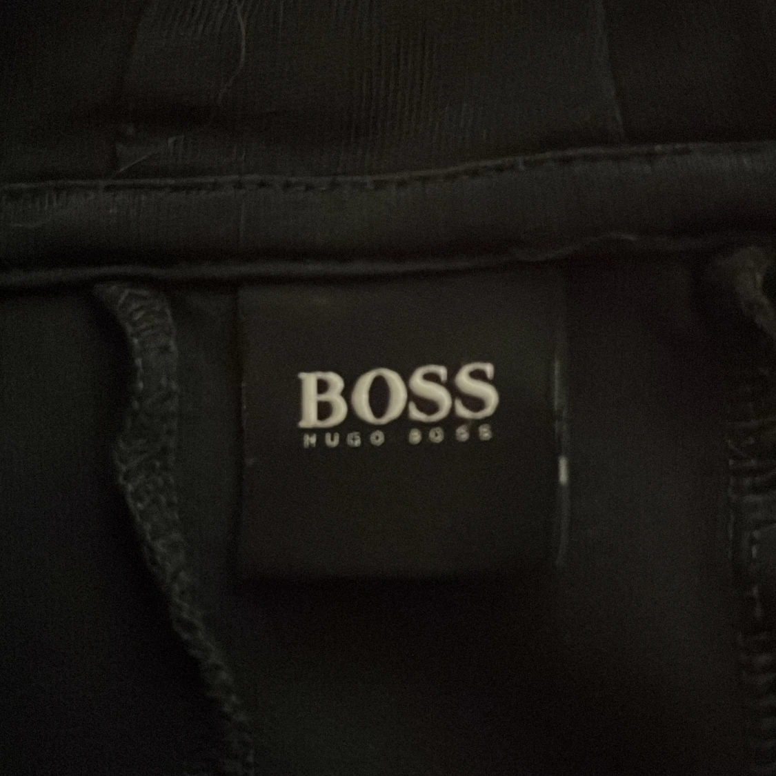 Svart hoodie från Hugo Boss - 2