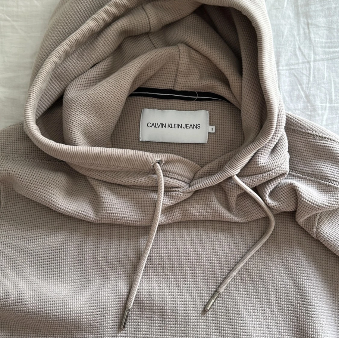 Beige hoodie från Calvin Klein Jeans - 2