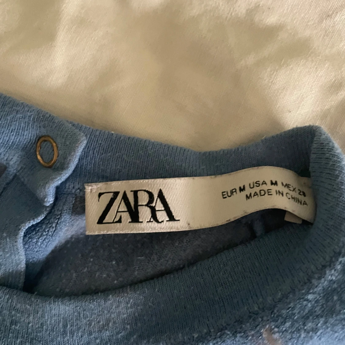 Blå kortärmad tröja från Zara - 2