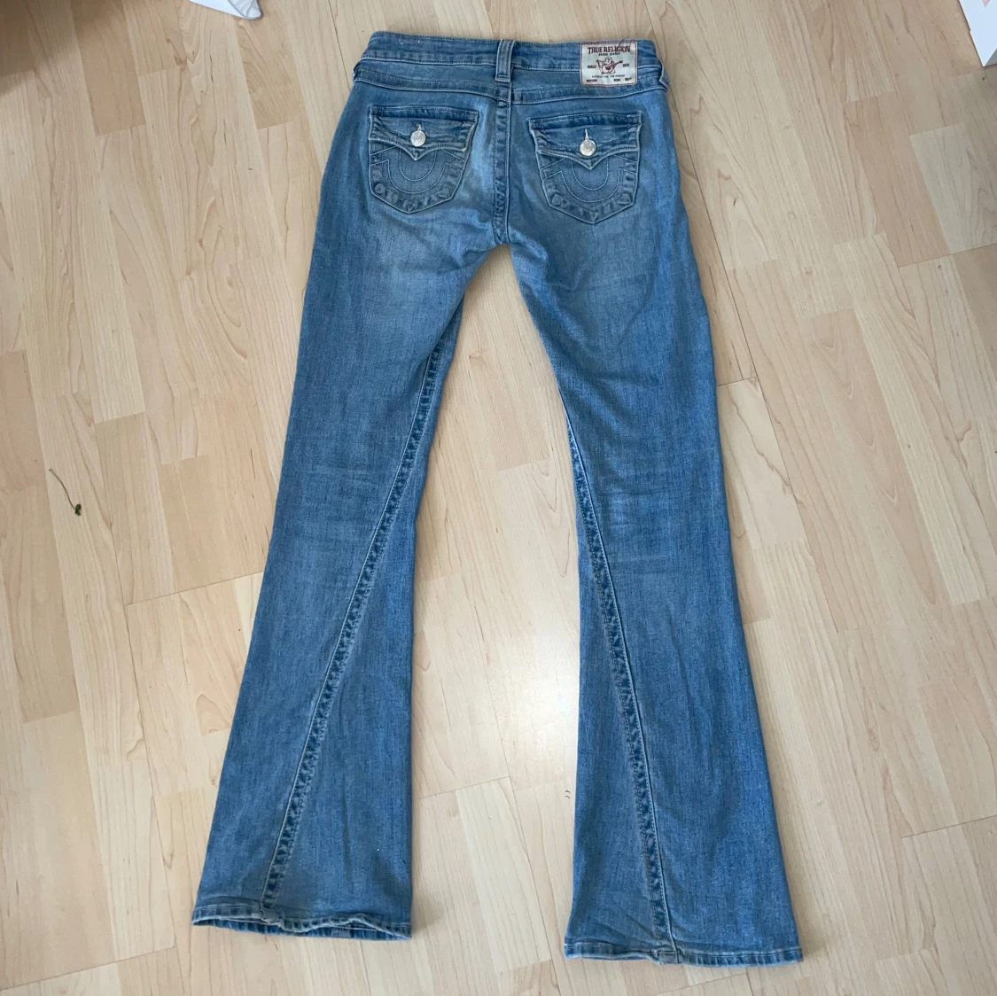 True Religion lågmidjade bootcut jeans W25 - 2