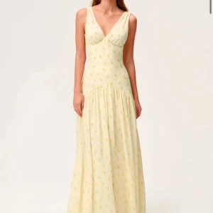 Gul klänning Adoore  - Gul klänning från Adoore, strl 34! 1400kr