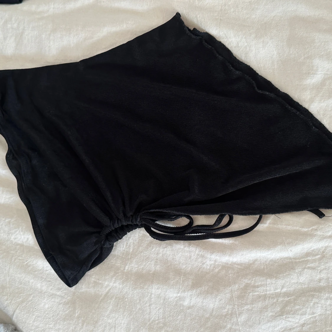 Svart bandeau tubtopp med knyt - 3