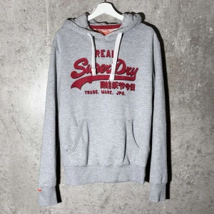 Superdry Hoodie - Superdry Hoodie | Skick 10/10 | Strl M | Pris går att diskuteras!