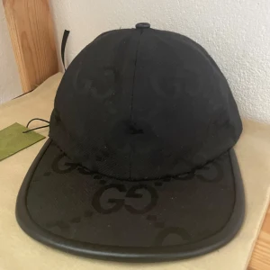 Keps  - En ny keps bra form helt ny 