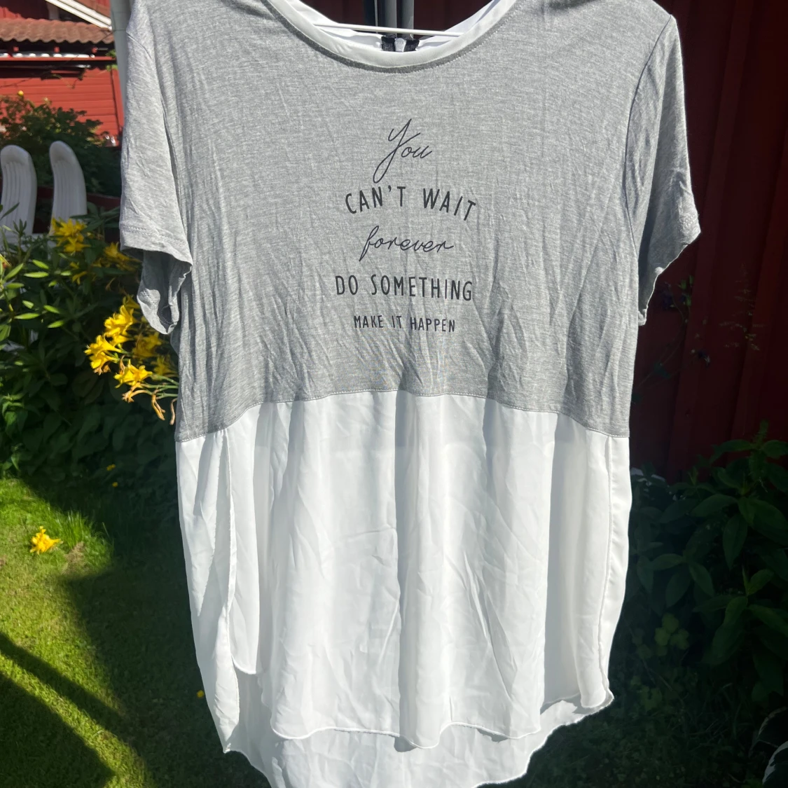 Gråvit tunika från Lipo Lipo