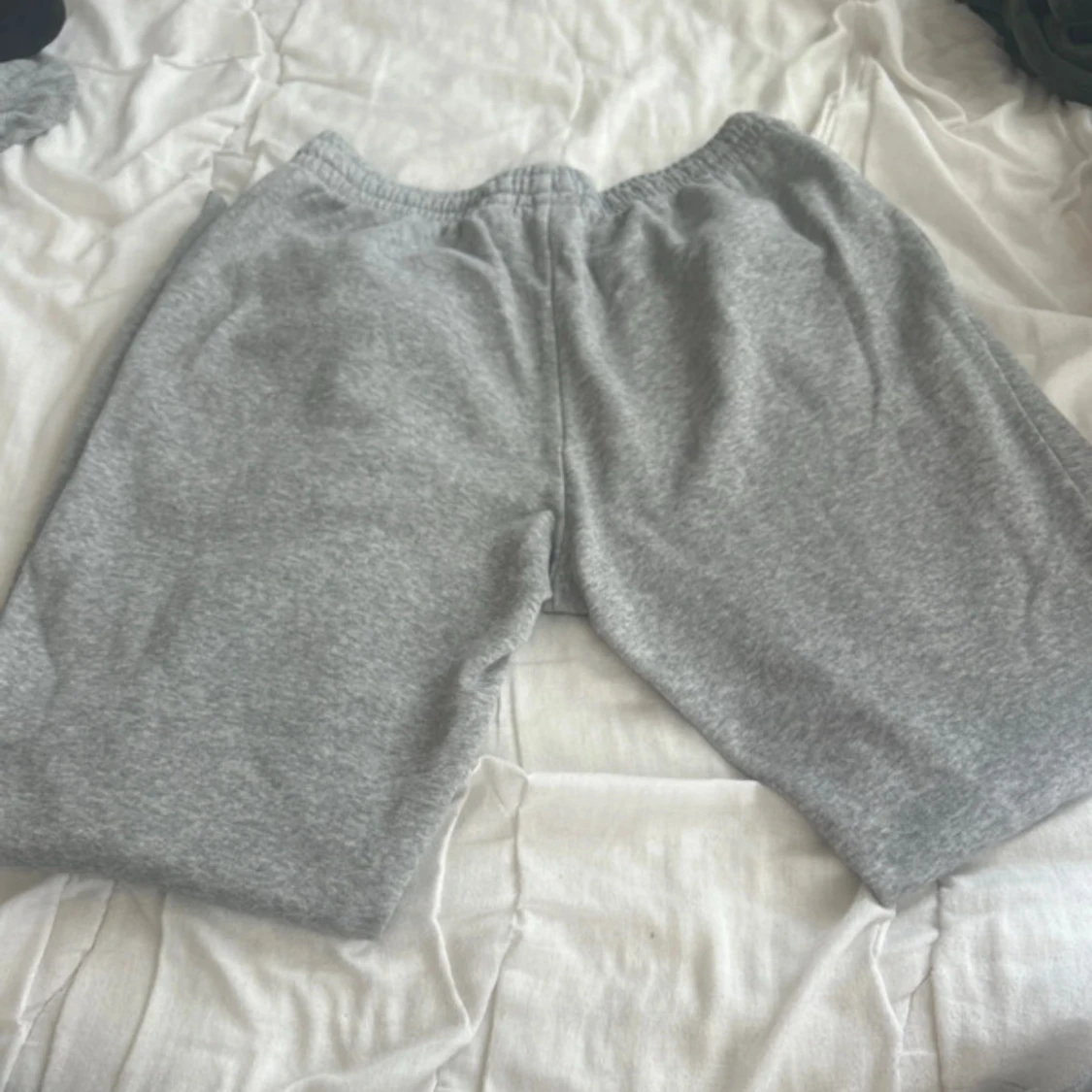 Grå mjukisbyxor från Andy by Frank Dandy - 1