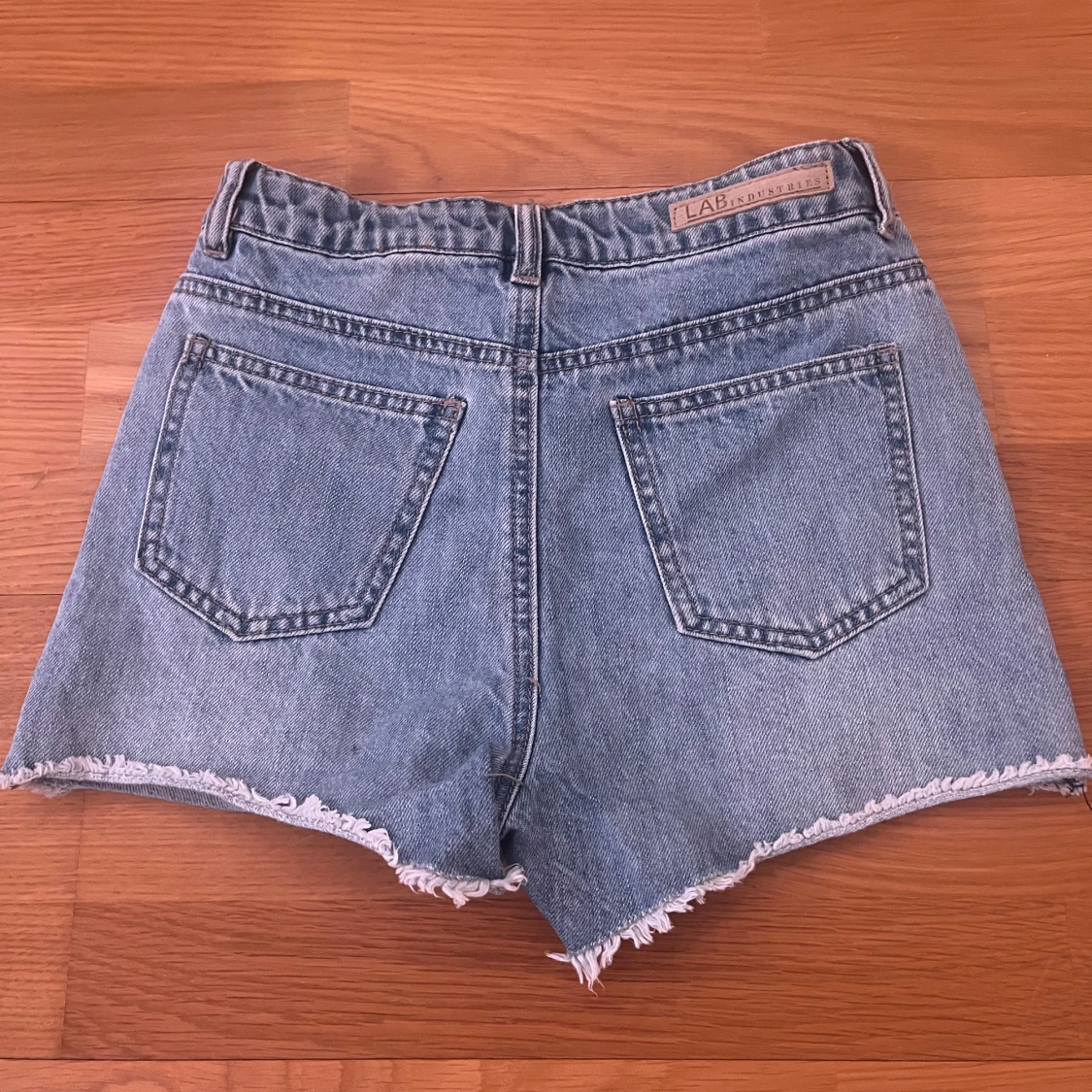 Blå jeansshorts från LAB Industries - 1