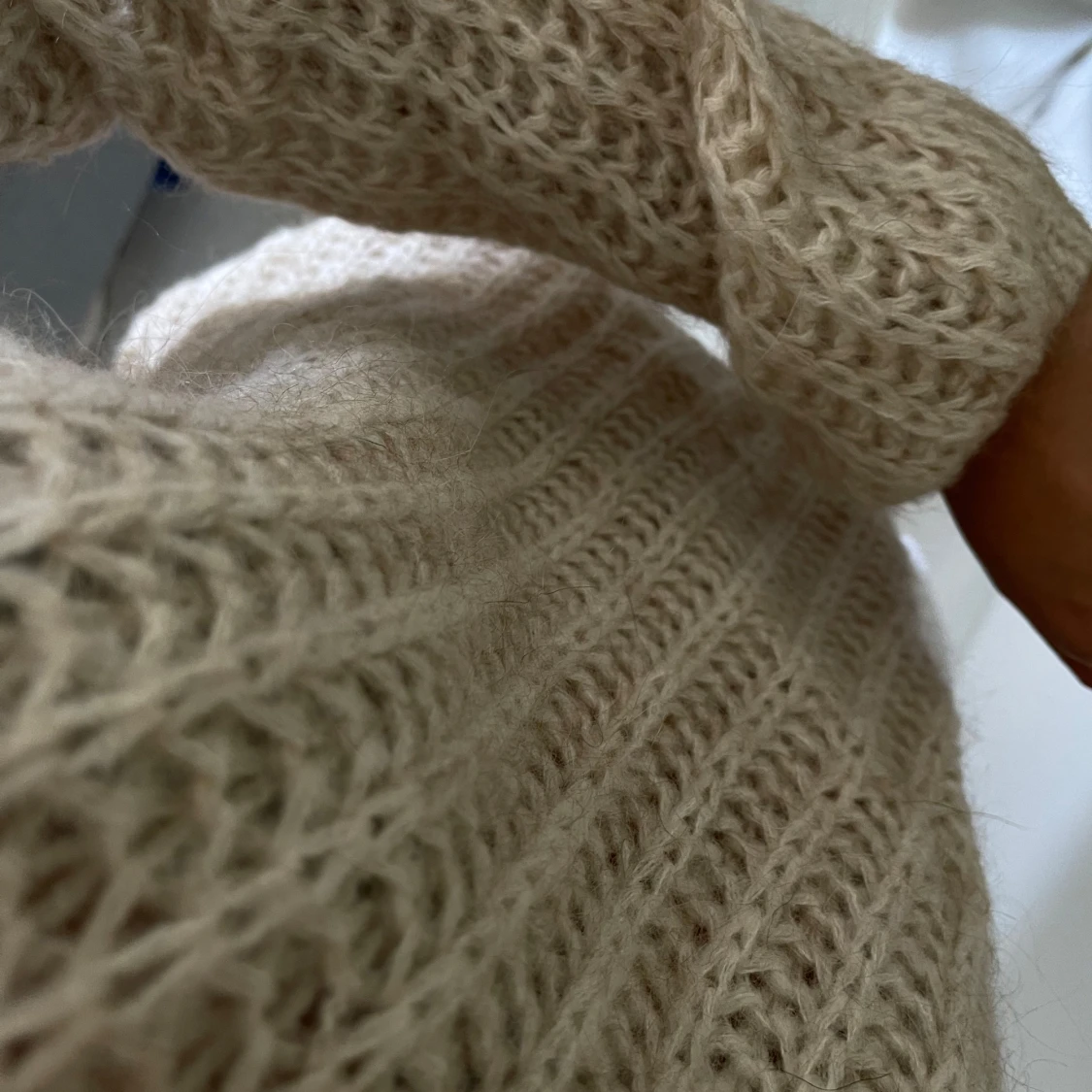 Beige stickad tröja - 3