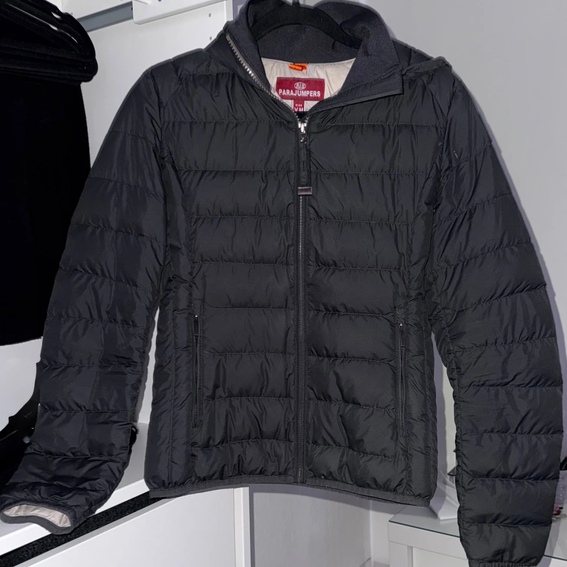 Svart dunjacka från Parajumpers Y-M