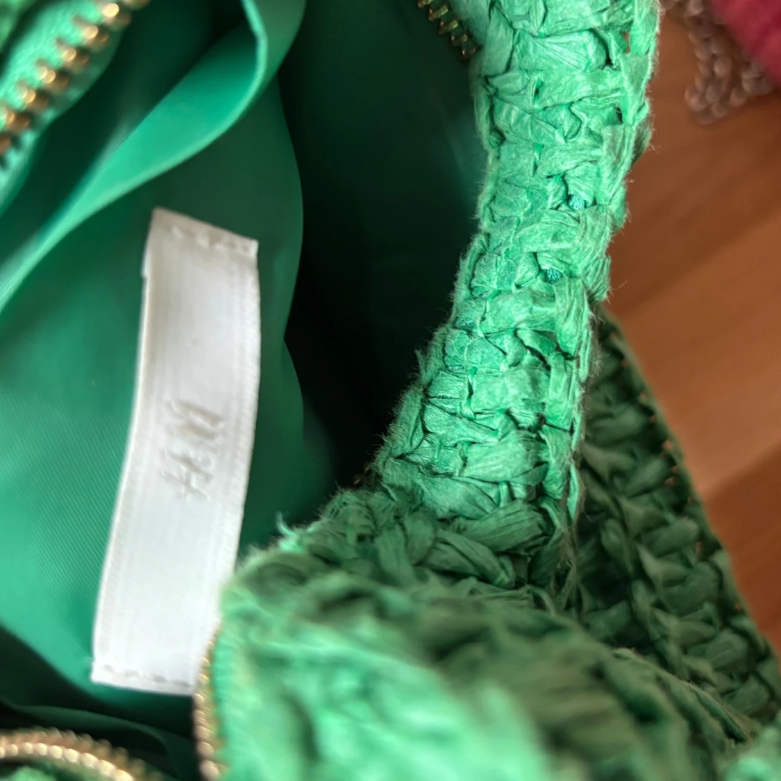 Två virkade väskor från H&M - 4