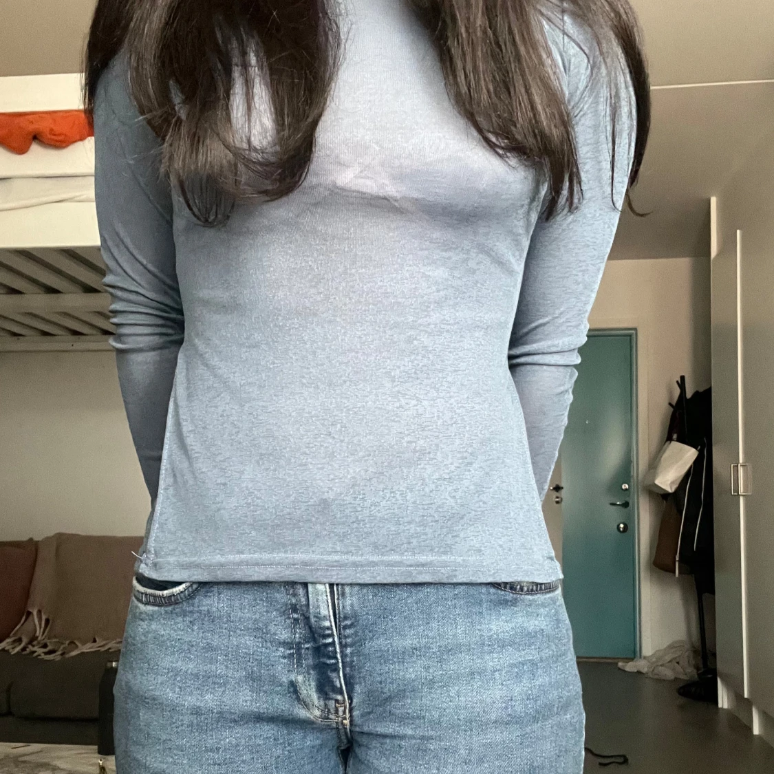 Ljusblå långärmad topp med slits