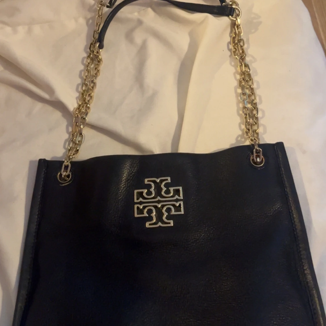Svart axelväska från Tory Burch