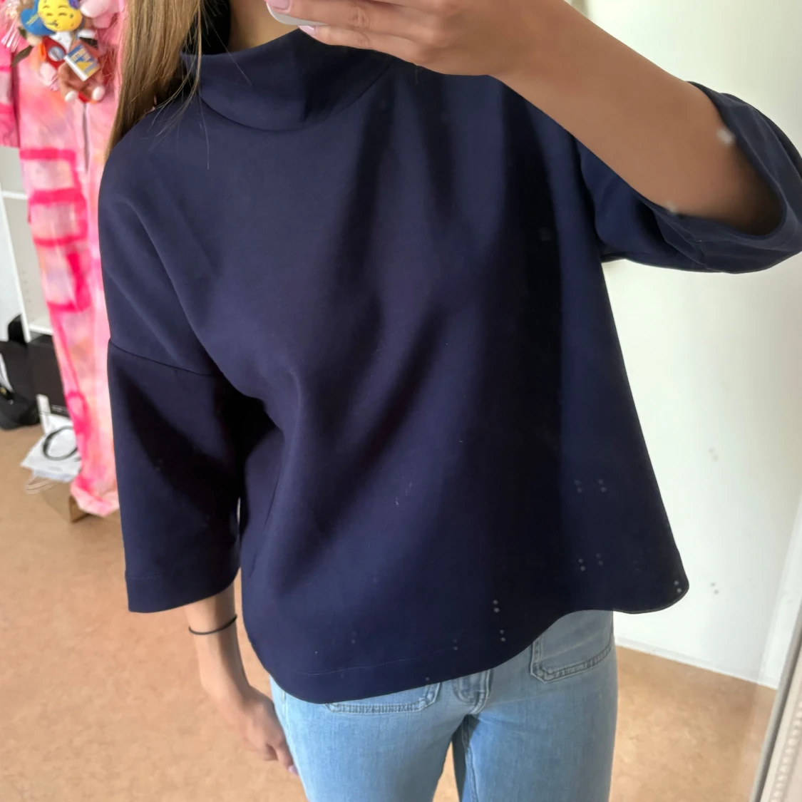 Mörkblå polotröja med trekvartsärm