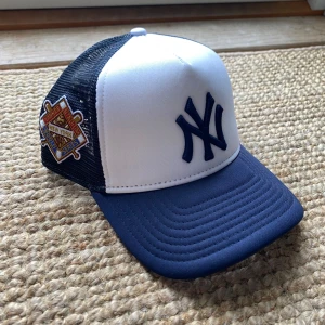 New Era Yankees keps  - Helt oanvänd, baseballmotiv! Nypris hatstore.se 549kr