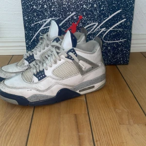 Jordan 4  - Kvitto finns, helt okej skick, pris går diskutera, äkta såklart 