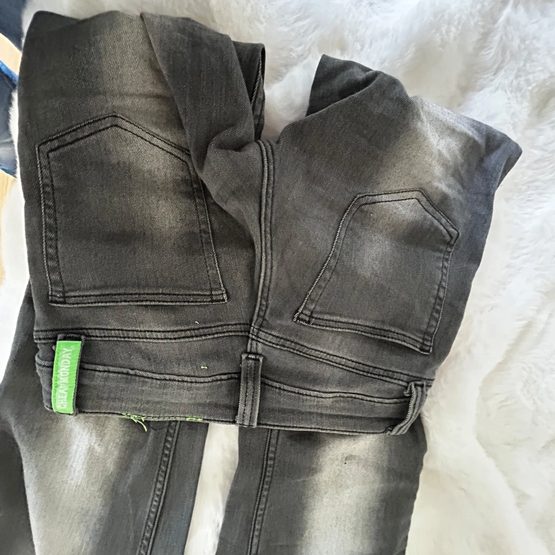 Grå jeans från Cheap Monday - 2