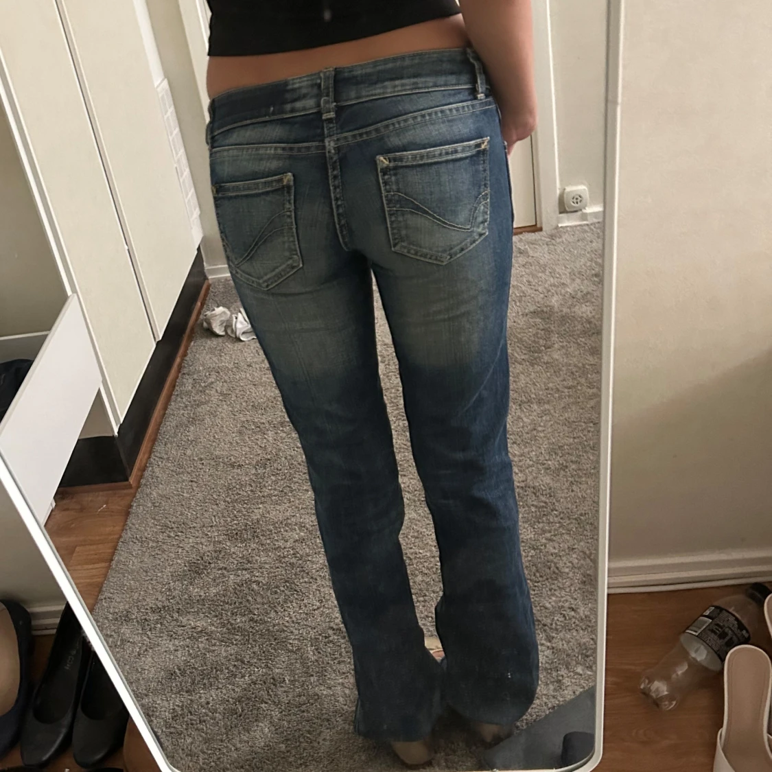 lågmidjade bootcut jeans - 1