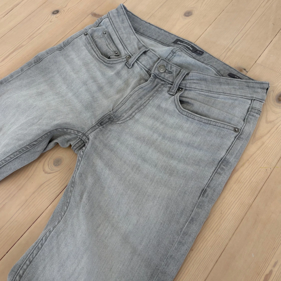 Grå slim fit jeans  - 1