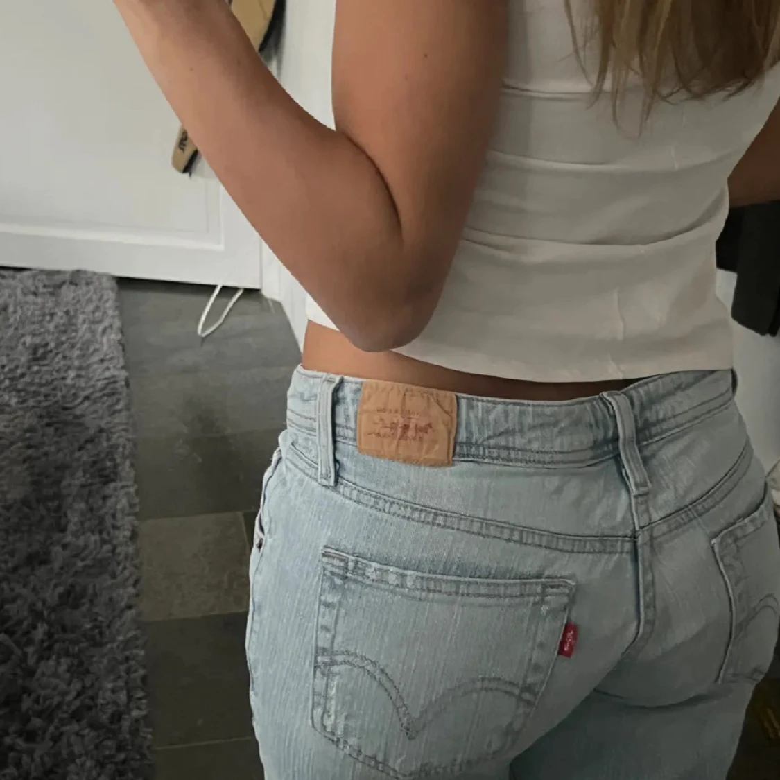 Ljusblå levi’s - 1