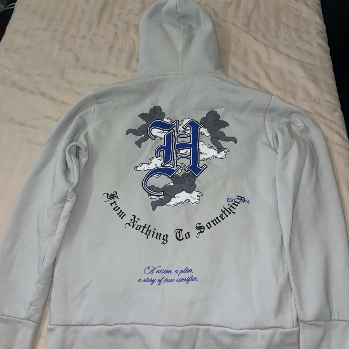 Ljusgrå HOODRICH hoodie  - 4