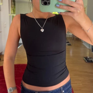 Svart boatneck topp - Svart boatneck top