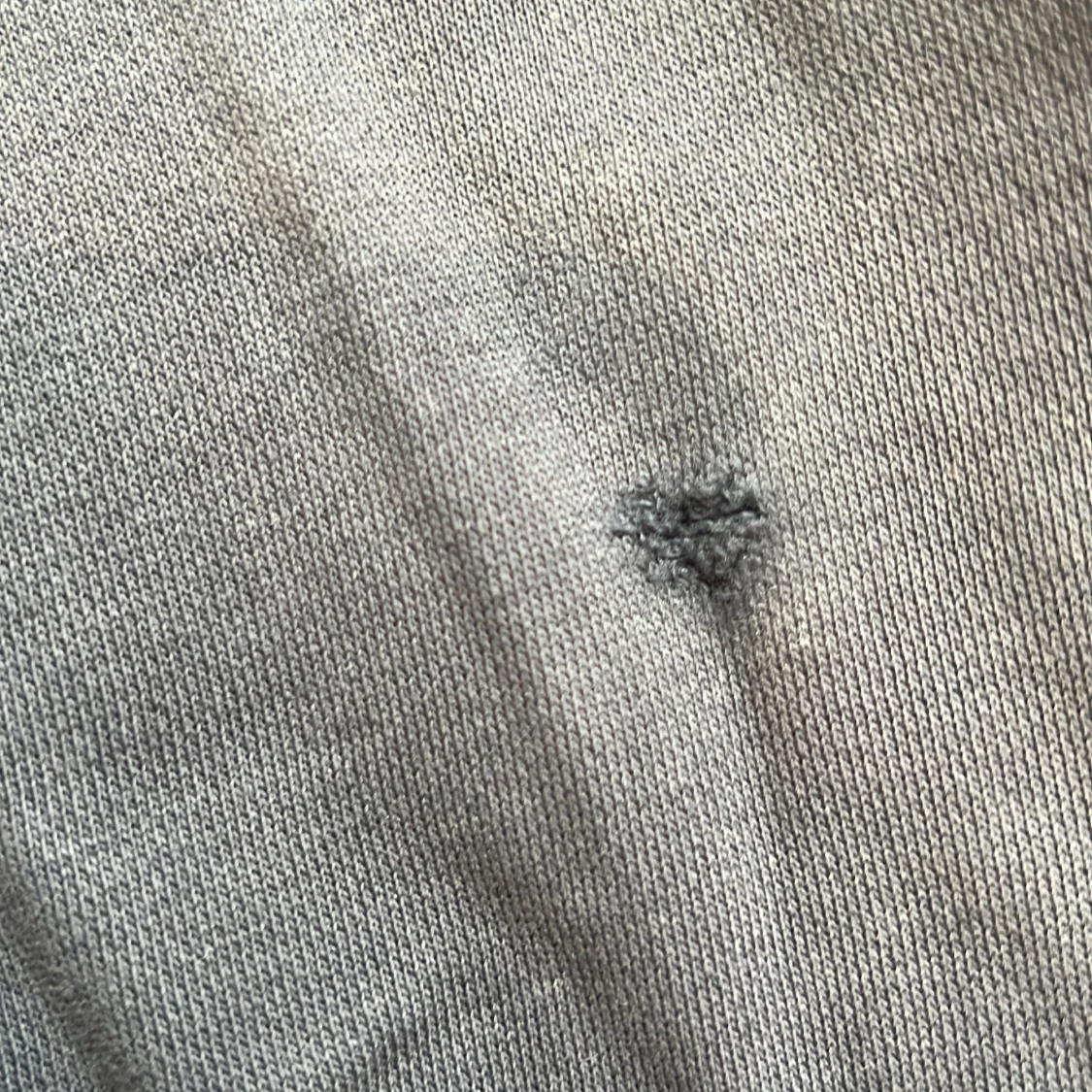 Marinblå hoodie från Lyle & Scott - 1