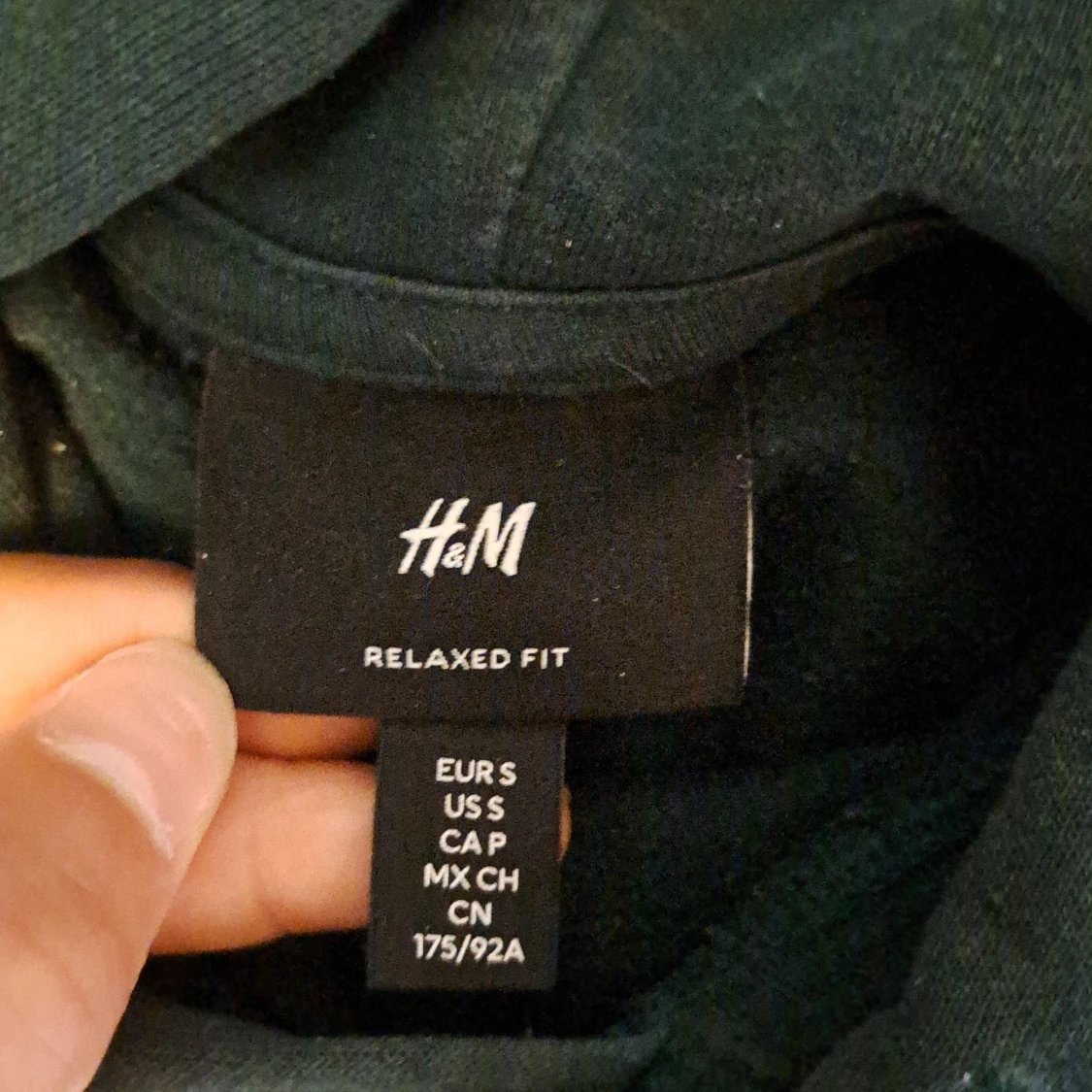 Mörkgrön hoodie från H&M, relaxed fit - 2