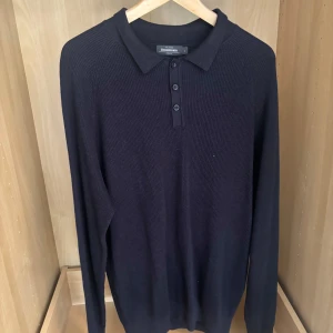 Dressman tröja - Snygg dressman tröja som aldrig använts. Skick 10/10.