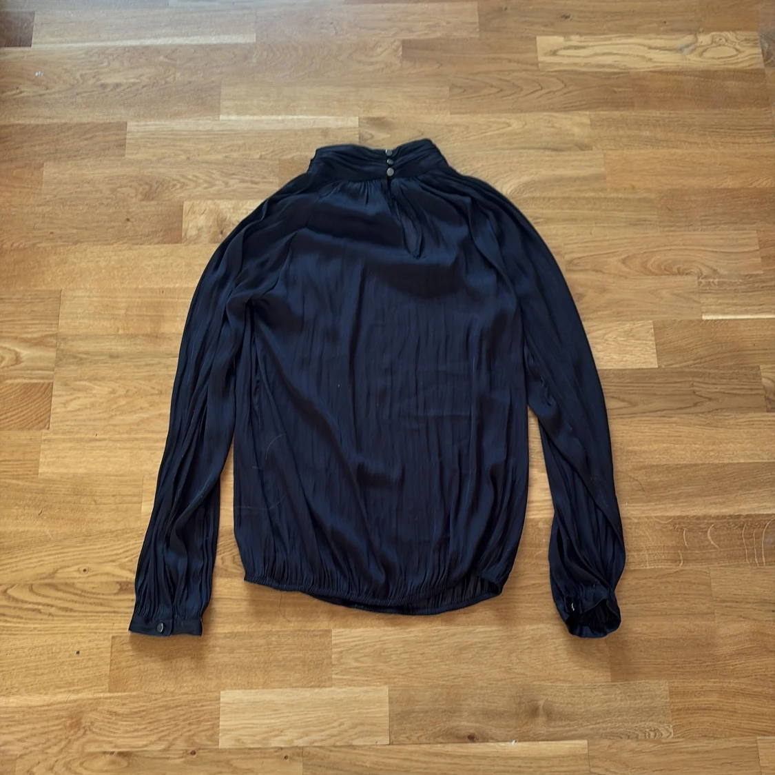 Svart blus från First Class Collection - 1