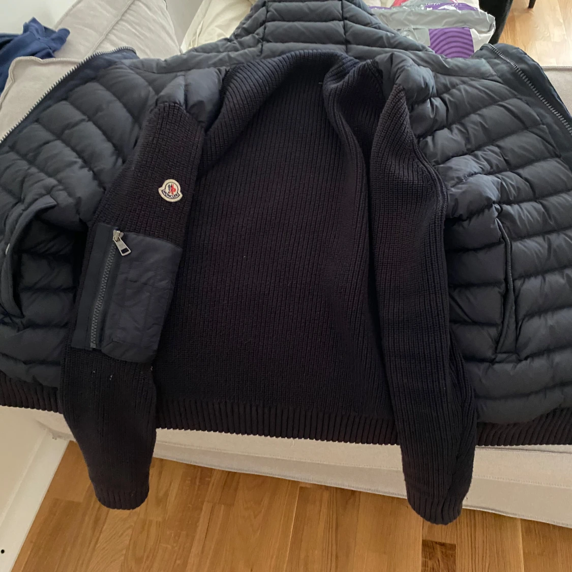 Svart pufferjacka från Moncler
