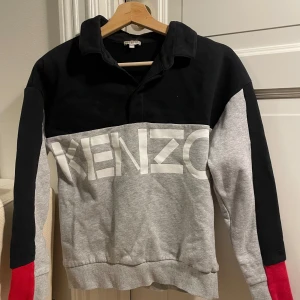 Kenzo pikétröja  - Säljer lite äldre men nästan helt ny kenzo tröja 