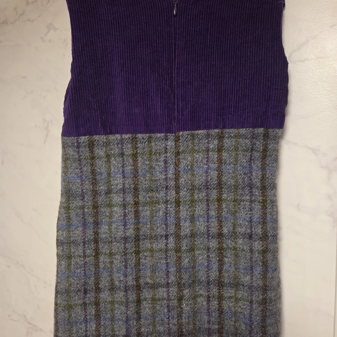 Lila och grårutig klänning från Glen Appin - 1