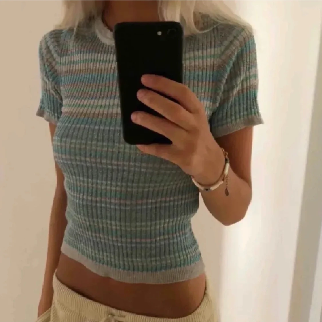 Randig ribbad croppad topp