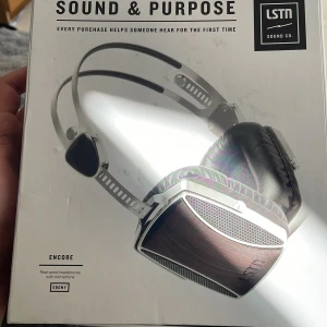 LSTN encore hörlurar  - hej jag säljer mina lstn encore hörlurar pågrund av att jag inte har någon nytta av dom längre 