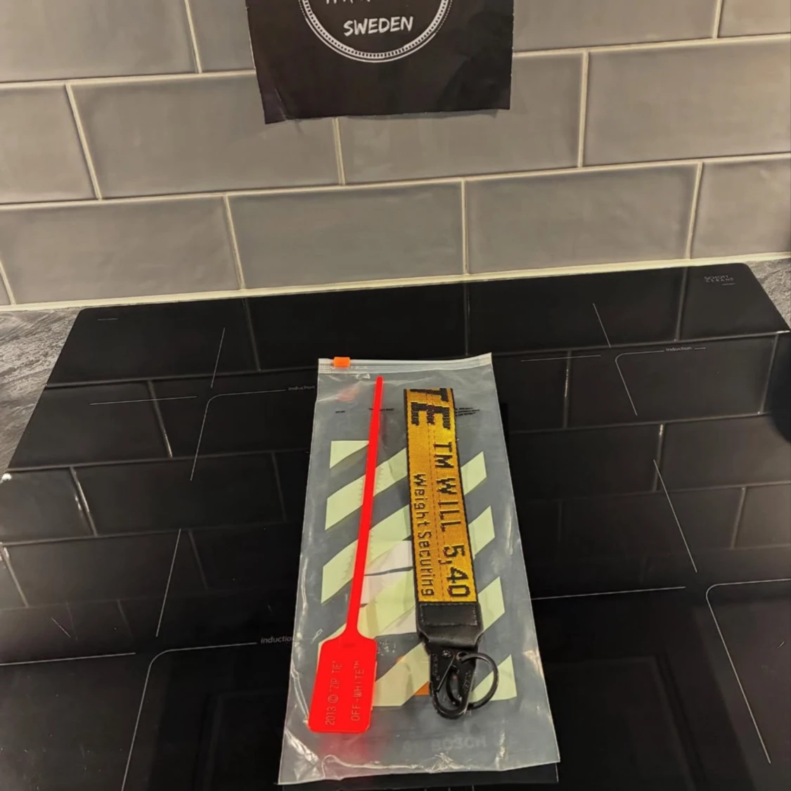 gul off white nyckelring  - 3