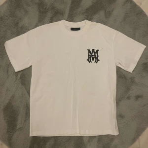 Amiri Tröja - Säljer en helt ny oanvänd Amiri T-shirt STRL M📦🚚