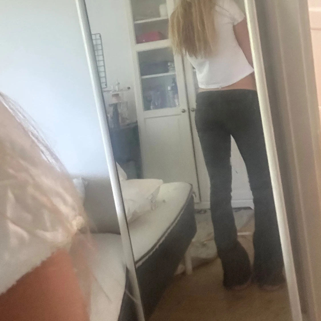 Svarta bootcut lågmidjade jeans - 3