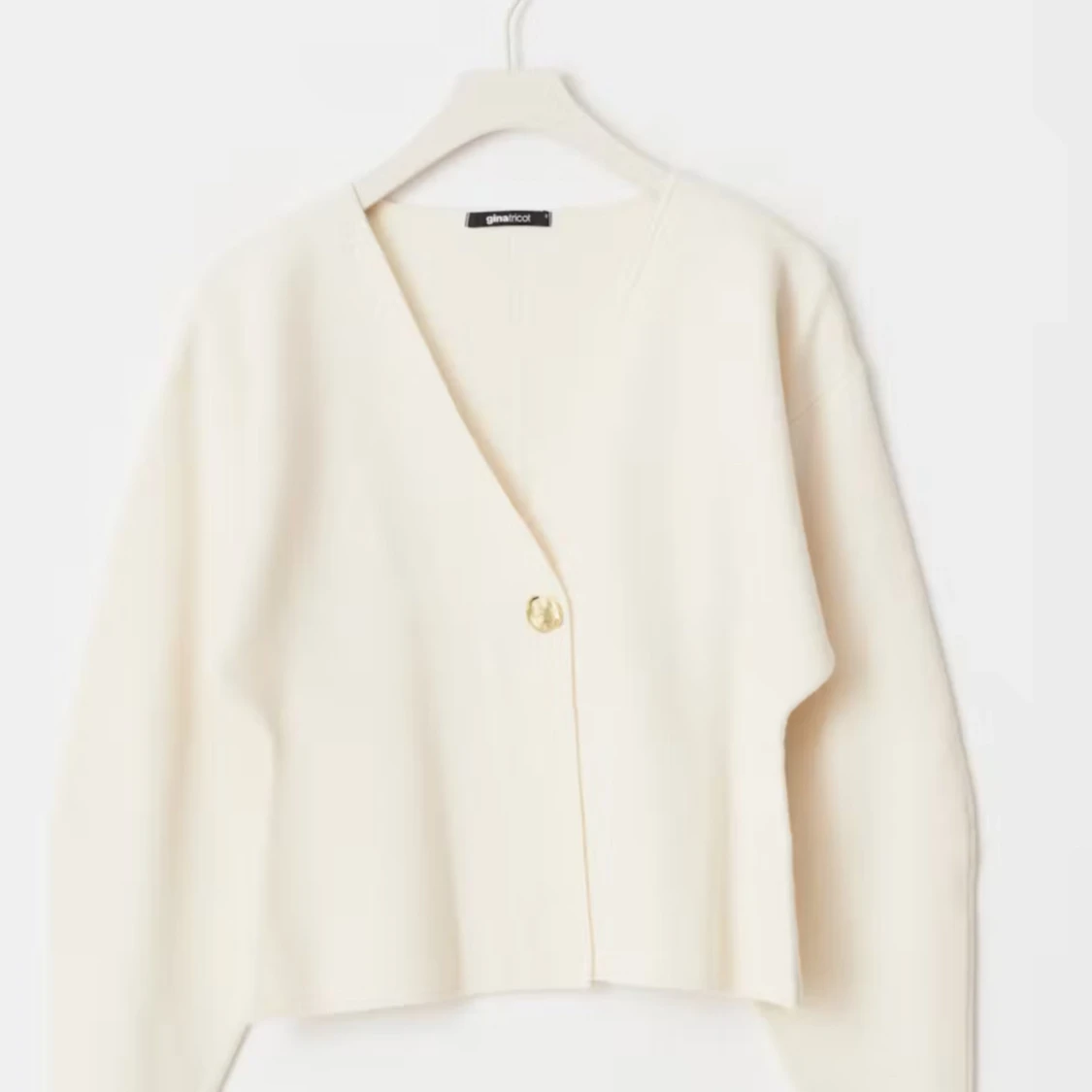 Kräm vit kofta från gina