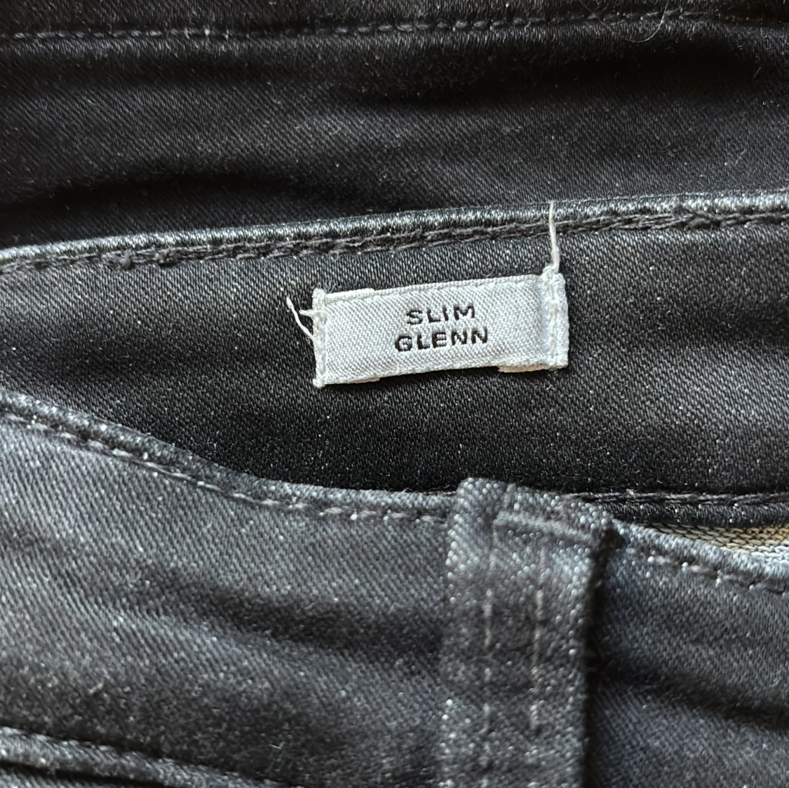 Svarta Jack & Jones jeans med slitningar - 2