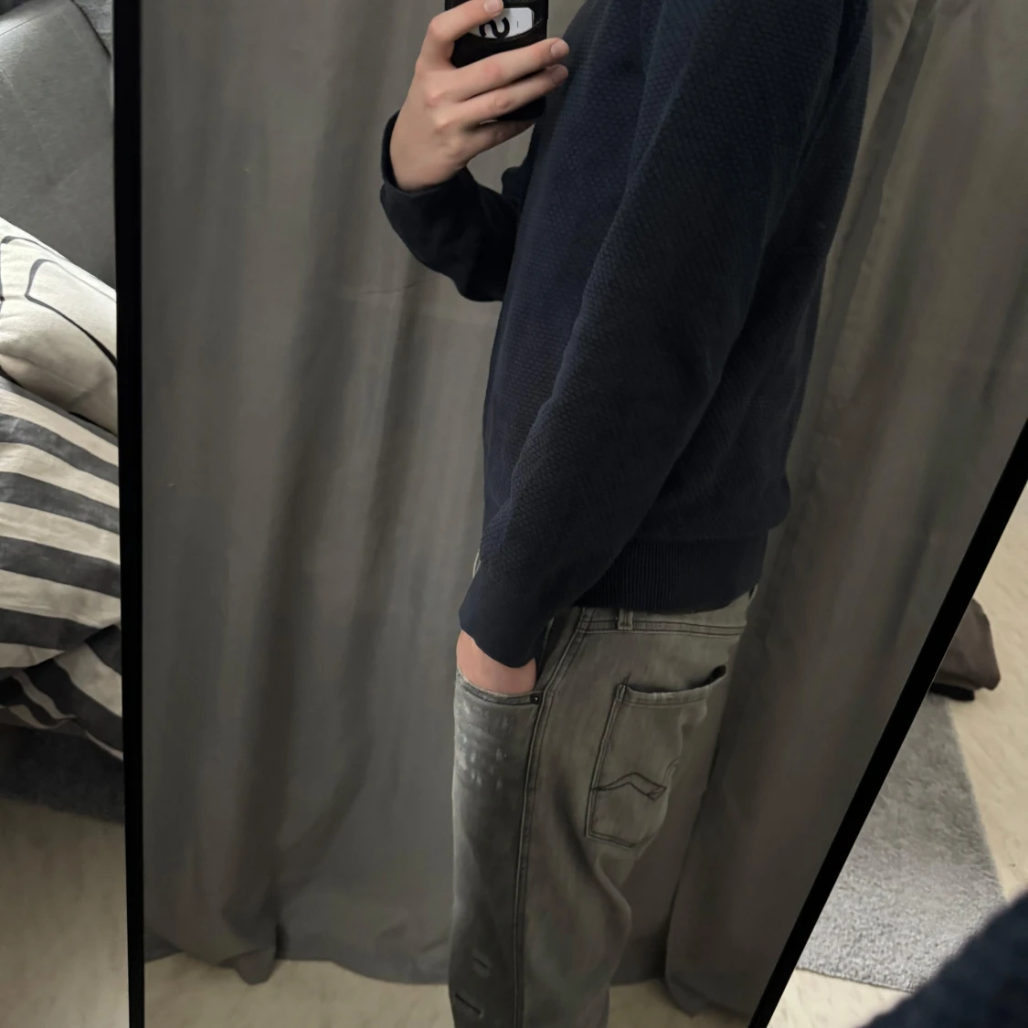 Mörkblå tröja från J.Lindeberg - 1