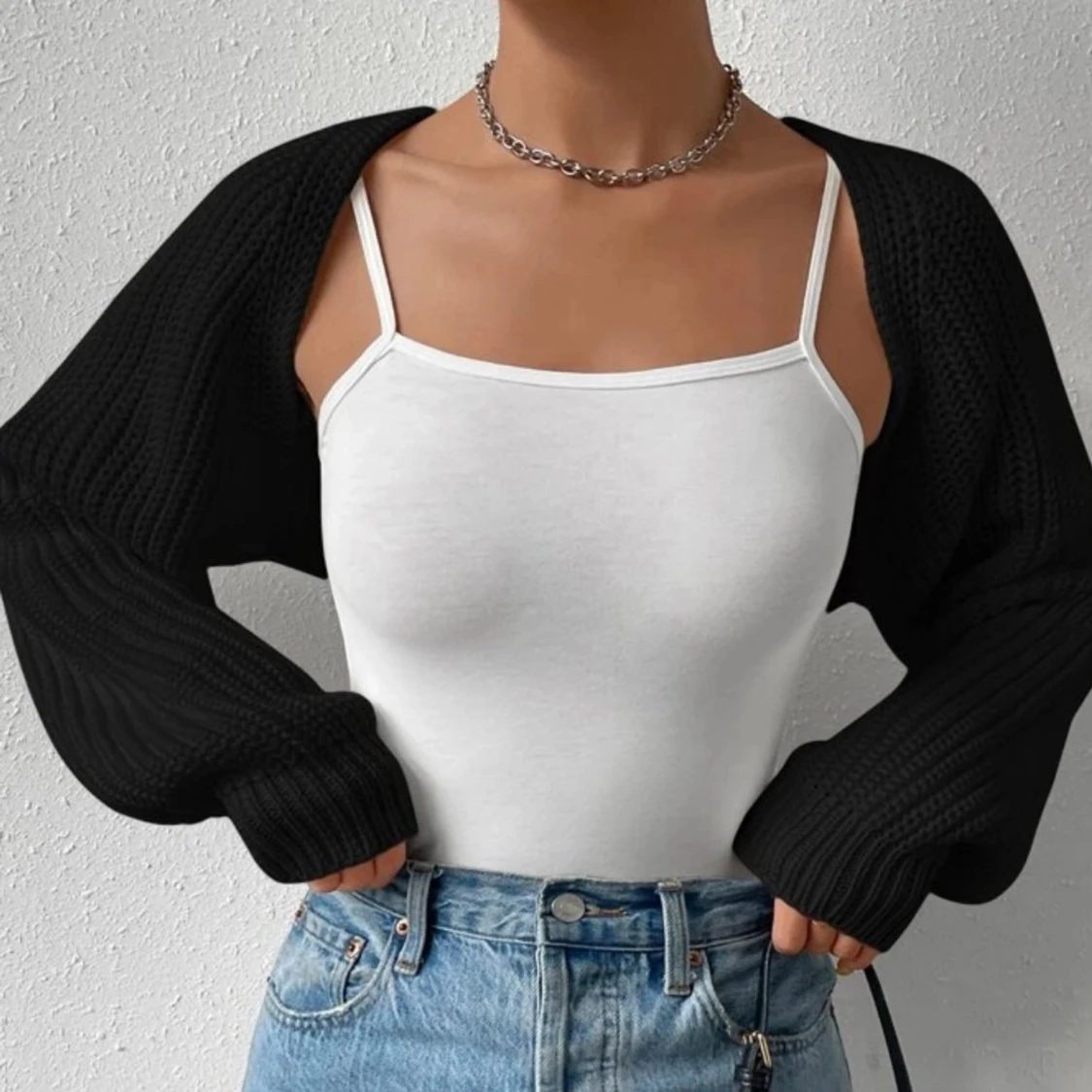 Svart stickad bolerotopp