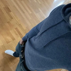 Kashmir hoodie  - Säljer denna feta Kashmir hoodien till ett dunder pris. Passar storlek XS-S. Hör av er kring funderingar