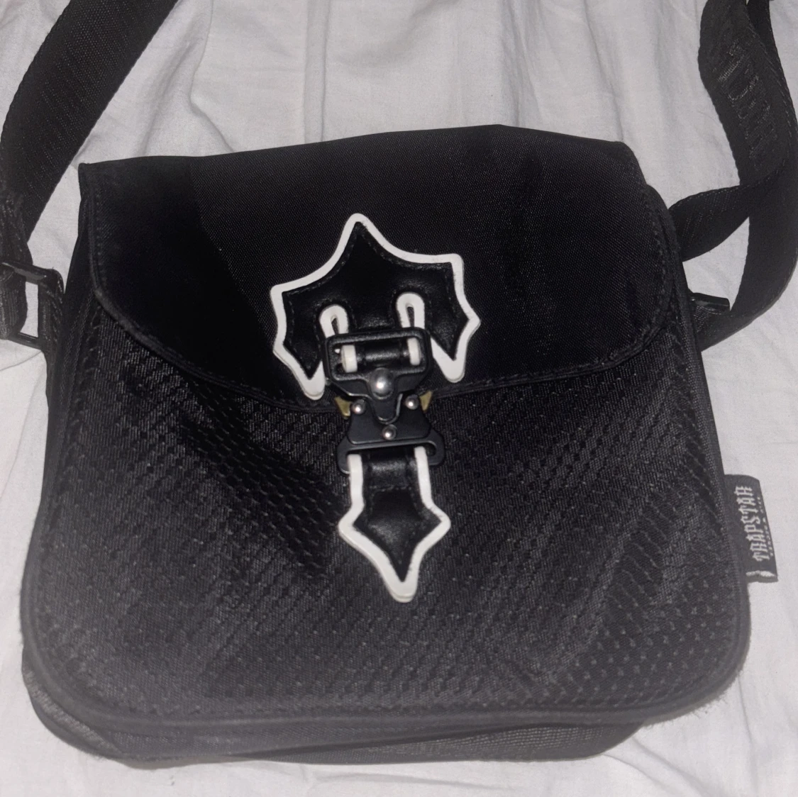 Svart axelväska från Trapstar - 1