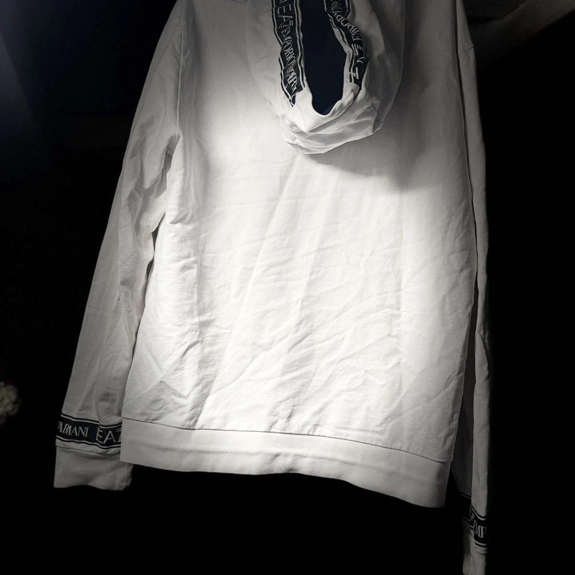 Vit huvtröja från EA7 - 1
