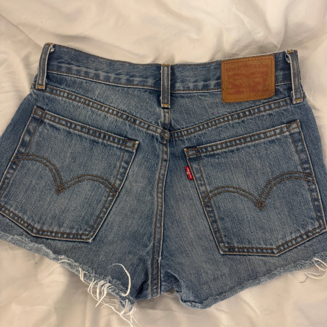Blå jeansshorts från Levi's - 1