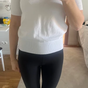 Vit kortärmad tröja - Söt tröja från Zara💓💓💓