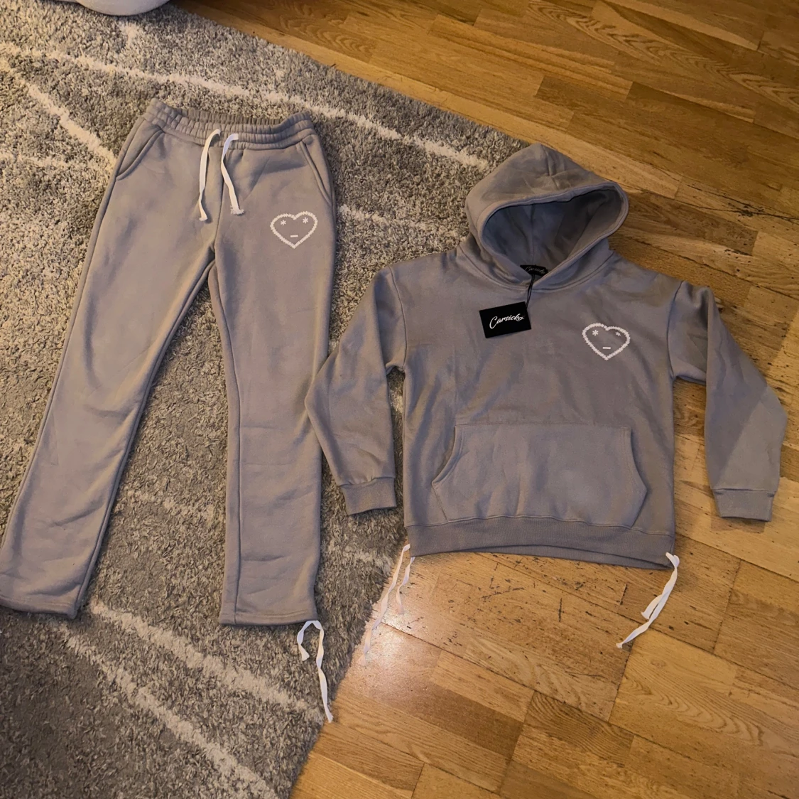 Grå Tracksuit från Carsicko